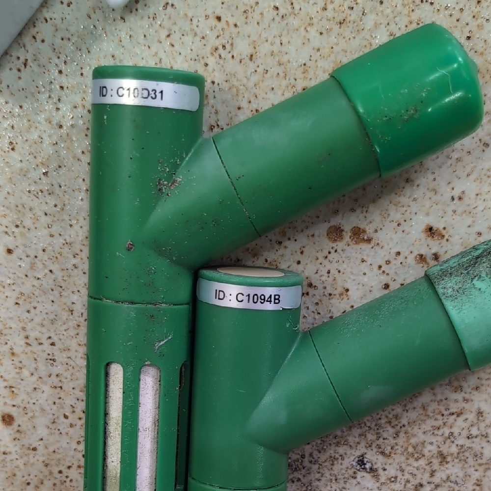 Ambient Weather Station Set | Receiver/Console, Temperature, Moisture Sensors - Picture 3 of 7